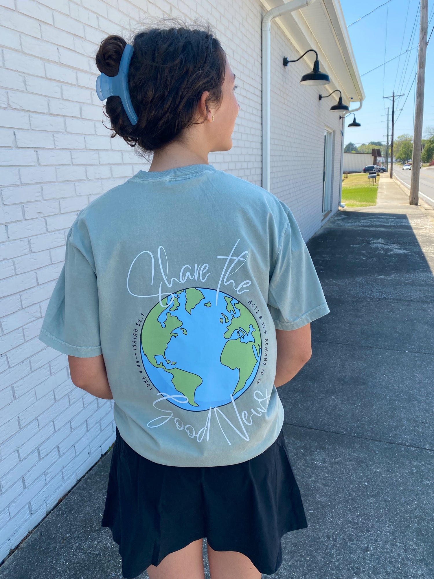 Graphic Tees & Sweatshirts