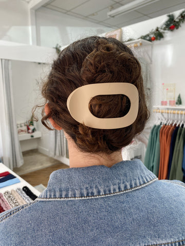 Braiden Flat Claw Clip - Light Tan