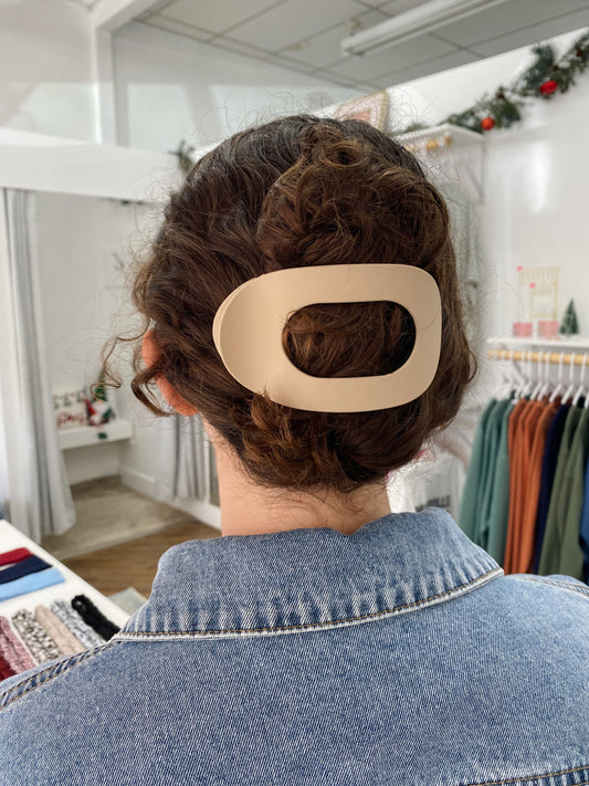 Braiden Flat Claw Clip - Light Tan