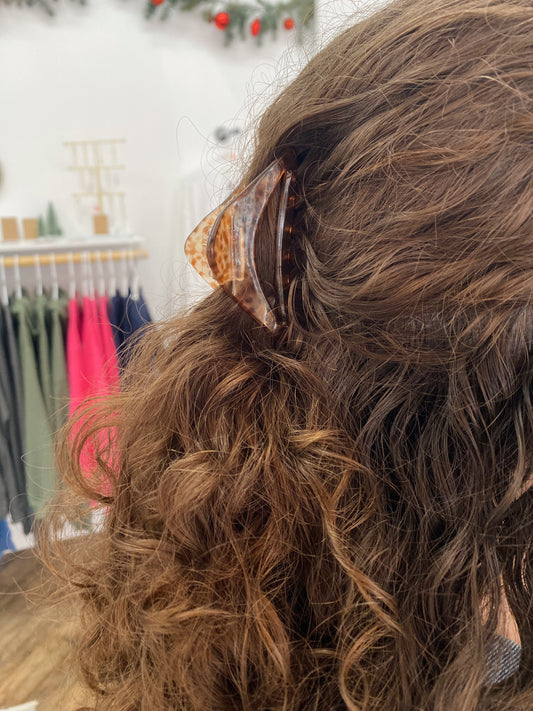 Alison Spotted Triangle Claw Clip