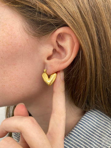Harper Heart Hoop Earrings - Gold