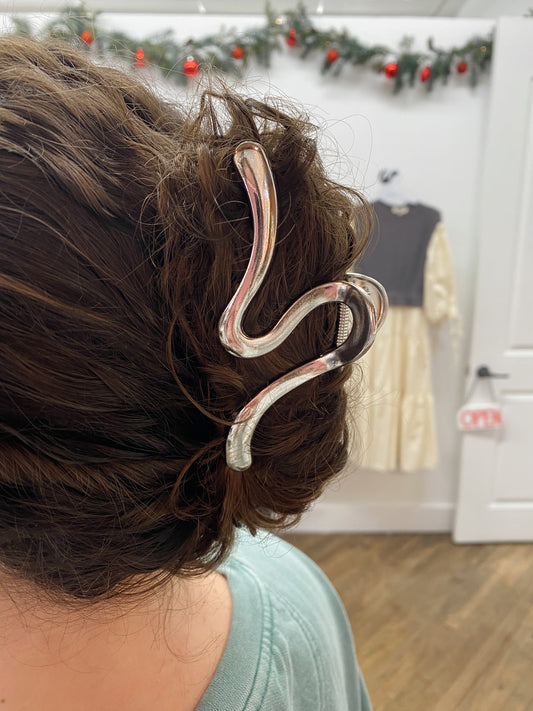Bethany Wavy Claw Clip - Silver