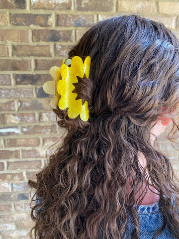 Kira Yellow Marbled Claw Clip