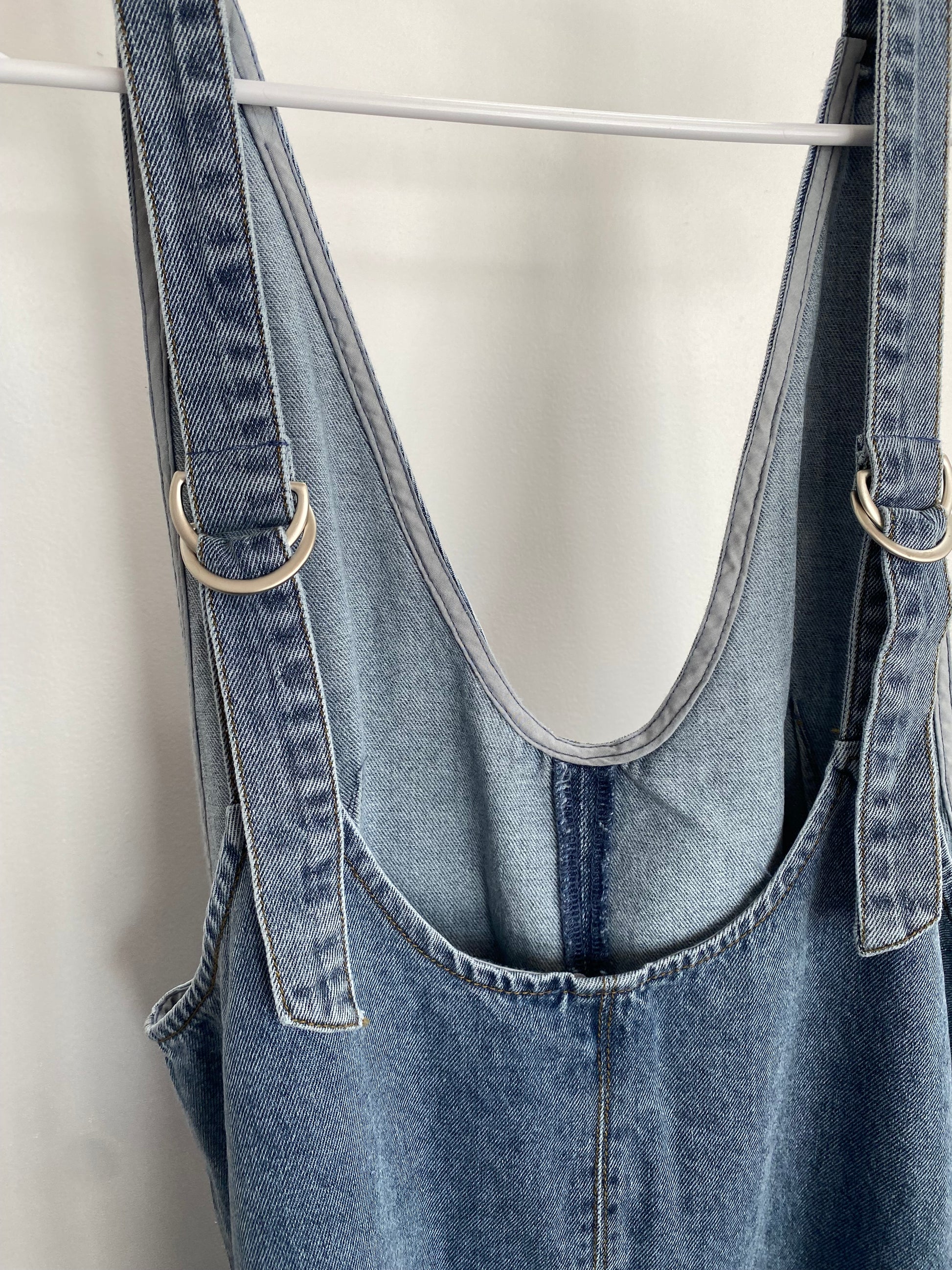 overall denim mini dress Edikted Crafted from a durable 95% cotton and 5% viscose blend Free People Women's Edie Denim