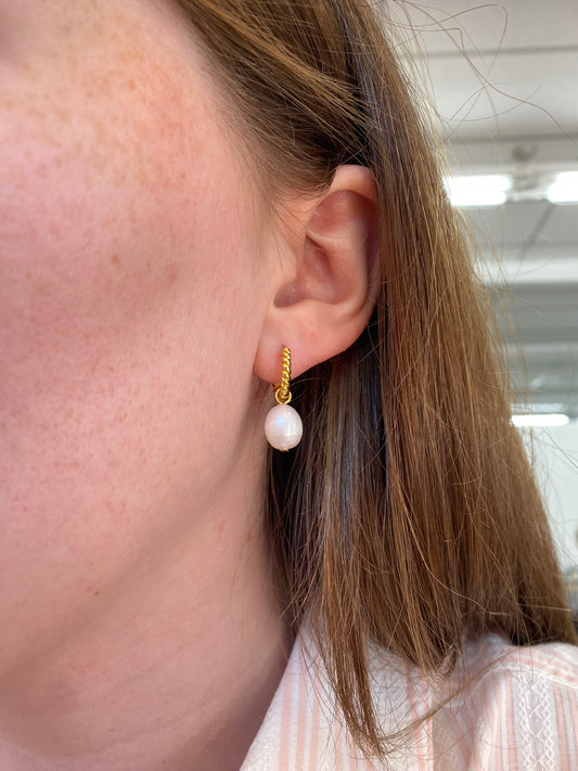 Della Pearl Hoop Earrings - Gold