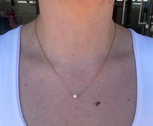 Nora Dainty Single Pearl Necklace - Gold